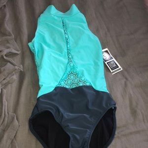 five dancewear leo